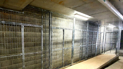Manu Storage and Cage