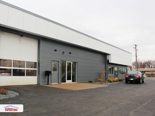 Used Car Dealer «Davenport Used Car Superstore», reviews and photos, 4618 N Brady St, Davenport, IA 52806, USA