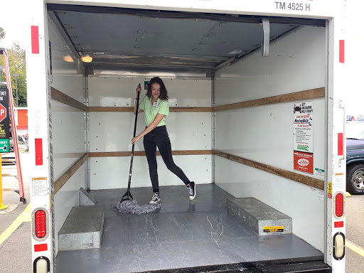 Truck Rental Agency «U-Haul at N Irby St», reviews and photos, 369 N Irby St, Florence, SC 29501, USA