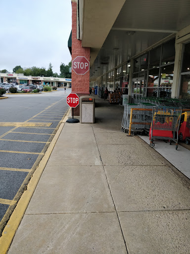 Shopping Mall «Lincoln Court Shopping Center», reviews and photos, 215 Lancaster Ave, Frazer, PA 19355, USA