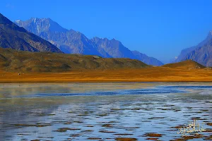 Shandur Lake image