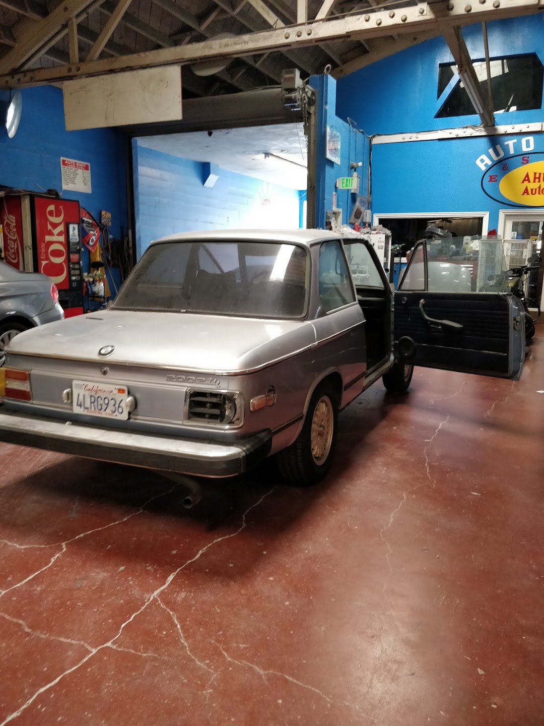 E & S Auto Collision Center - San Francisco