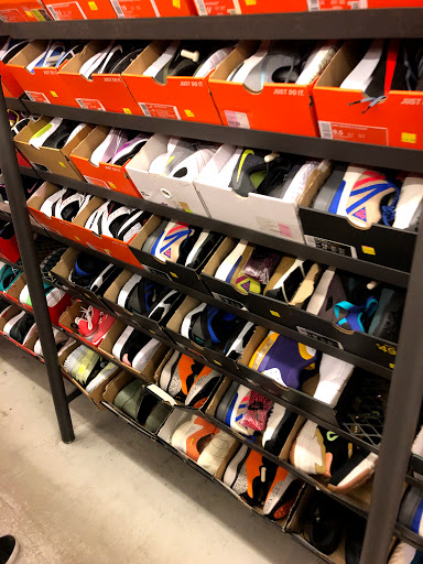Clothing Store «Nike Clearance Store», reviews and photos, 4099 S Plaza Dr, Memphis, TN 38116, USA