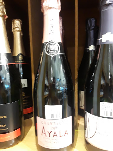 Wine Store «Houston Wine Merchant», reviews and photos, 2646 S Shepherd Dr, Houston, TX 77098, USA