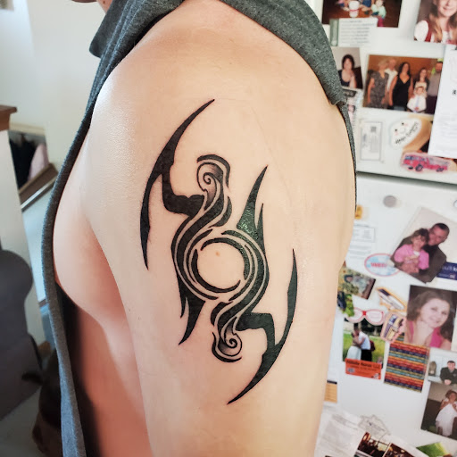 Tattoo Shop «Blue Line Tattoo», reviews and photos, 523 Main St, La Crosse, WI 54601, USA