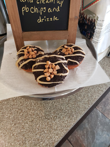 Donut Shop «Top That! Donuts», reviews and photos, 210 Ocean Ave, Point Pleasant Beach, NJ 08742, USA