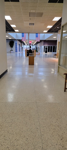 Shopping Mall «Sun-Vet Mall», reviews and photos, 5801 Sunrise Hwy, Holbrook, NY 11741, USA