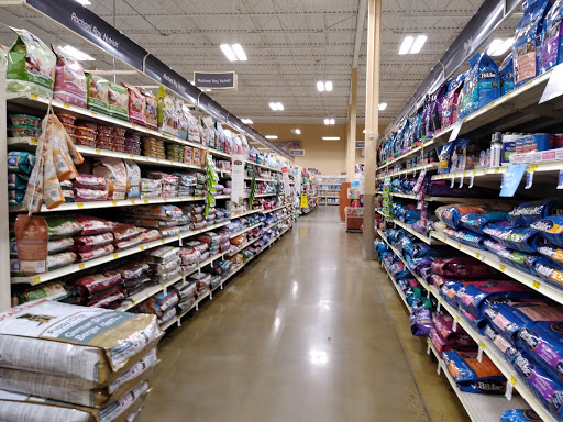 Pet Supply Store «PetSmart», reviews and photos, 2100 88th St, North Bergen, NJ 07047, USA