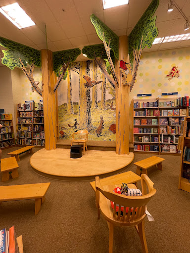 Book Store «Barnes & Noble», reviews and photos, 5101 Main St, Williamsburg, VA 23188, USA