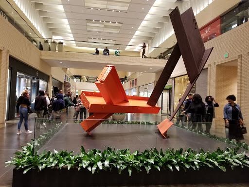 Eye Care Center «Warby Parker», reviews and photos, 8687 N Central Expy, Dallas, TX 75225, USA