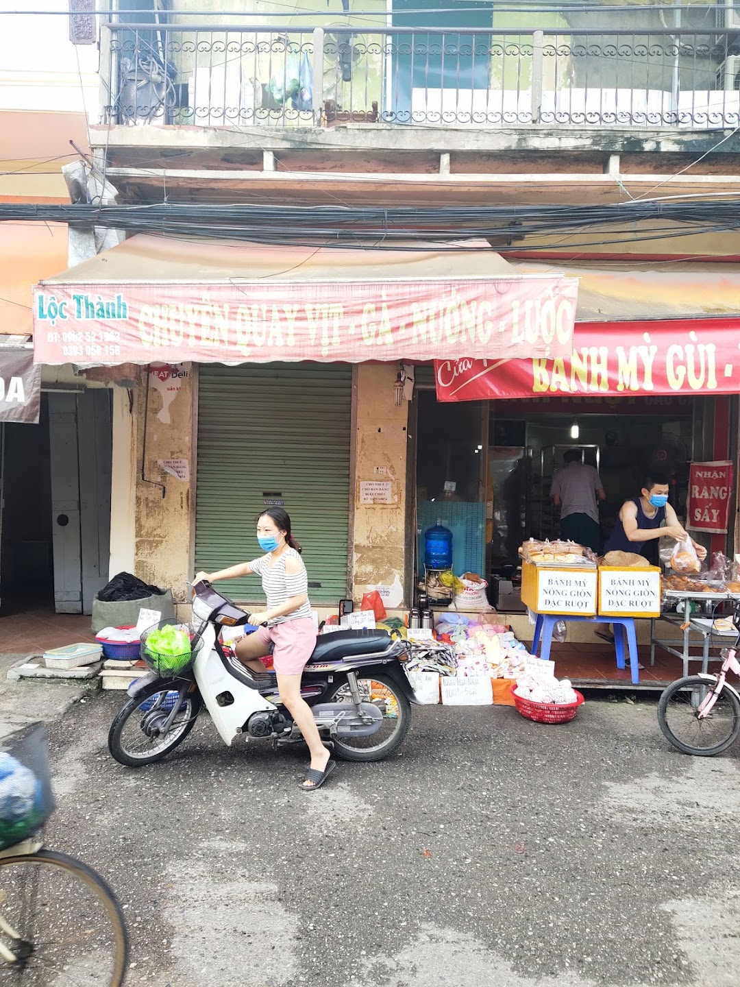 Hoang Mai Market