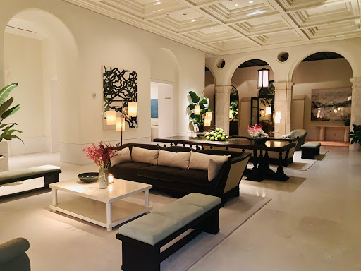 Luxury Hotel «Four Seasons Hotel at The Surf Club, Surfside, Florida», reviews and photos, 9101 Collins Ave, Surfside, FL 33154, USA