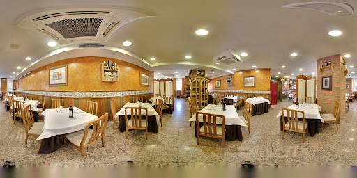 Restaurante Oviedo - P.º de las Yeserías, 45, 28005 Madrid, España