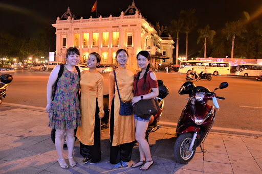 Motorcycle Tours in Vietnam/ Motorbike City Tours Hanoi