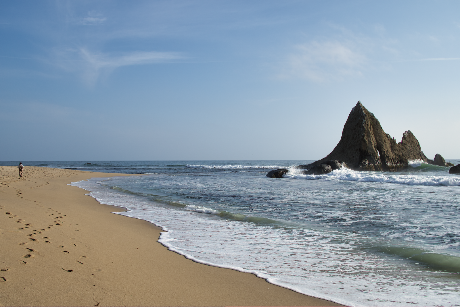 Martin's Beach'in fotoğrafı - rahatlamayı sevenler arasında popüler bir yer
