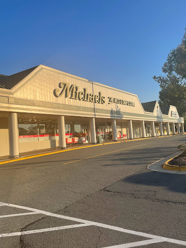 Michaels, 311 Maple Ave E, Vienna, VA 22180, USA, 