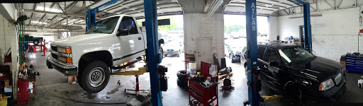 Auto Repair Shop «J and M Auto Center», reviews and photos, 2807 Simpson Cir, Norcross, GA 30071, USA