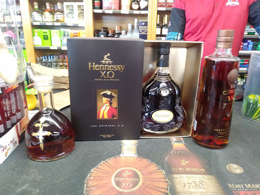 Liquor Store «Liquor Depot Express», reviews and photos, 2801 E Pioneer Pkwy #106, Arlington, TX 76010, USA