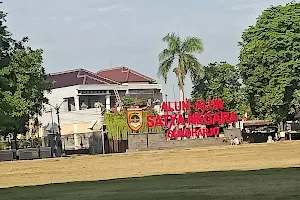 Alun-Alun Satya Negara Sukoharjo image