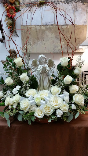 Florist «A & A Flowers», reviews and photos, 6 N Washington St, Oxford, MI 48371, USA