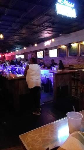 Bar «Hub On Main», reviews and photos, 253 Main St, Dubuque, IA 52001, USA