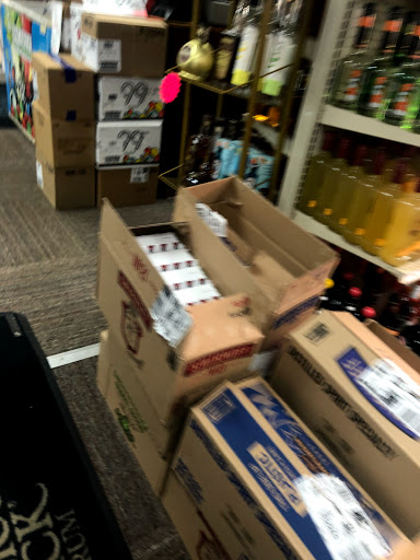 Liquor Store «Wade Green Bottle Shop», reviews and photos, 4430 Wade Green Rd # 20, Kennesaw, GA 30144, USA