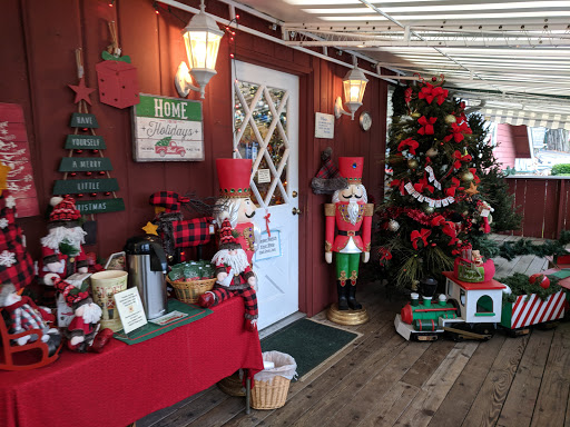 Gift Shop «Beach Basket Gift, Clothing & Christmas Shop», reviews and photos, 4102 Harborview Dr, Gig Harbor, WA 98332, USA