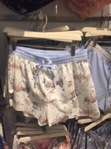 Clothing Store «Gap», reviews and photos, 1931 Wilshire Blvd, Santa Monica, CA 90403, USA