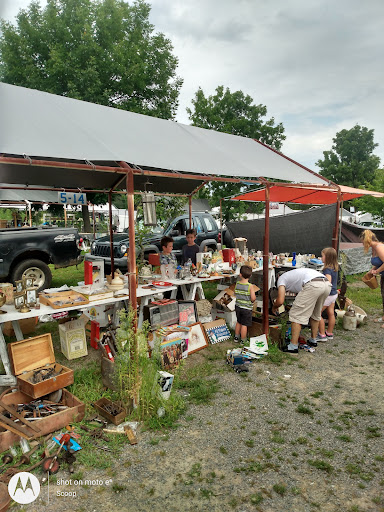 Flea Market «Londonderry Flea Market», reviews and photos, 5 Avery Rd, Londonderry, NH 03053, USA