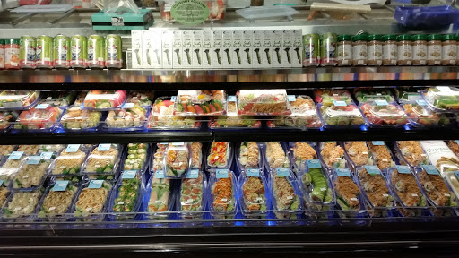 Grocery Store «Strack & VanTil Food Market», reviews and photos, 2168 W US Hwy 30, Valparaiso, IN 46385, USA