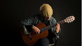Luigi Cirillo Singing Guitarist