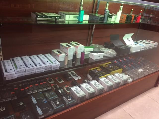 Tobacco Shop «777 smoke shop», reviews and photos, 6900 Reseda Blvd b, Reseda, CA 91335, USA