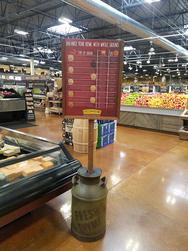 Grocery Store «Fresh Thyme Farmers Market - Kenosha», reviews and photos, 7100 Green Bay Rd, Kenosha, WI 53142, USA