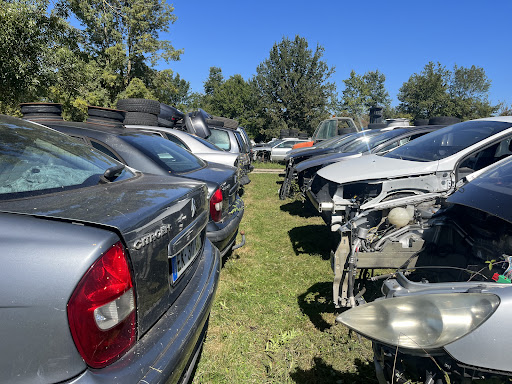 Photo 2 - casse automobile villeneuvoise