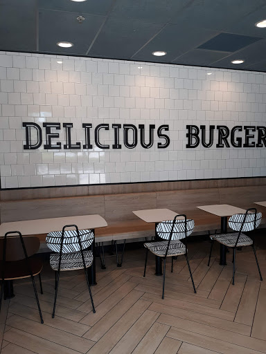 Shopping Mall «Lionville Shopping Center», reviews and photos, 168 Eagleview Blvd, Exton, PA 19341, USA