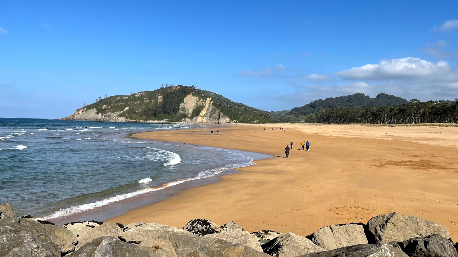 Foto di Spiaggia di Rodiles con molto pulita livello di pulizia