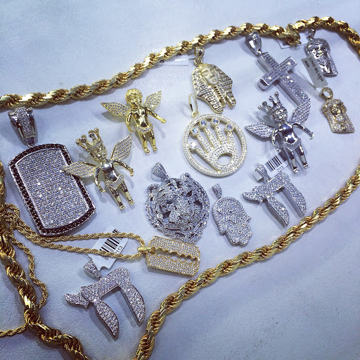 Jeweler «Glamorous Jewelers», reviews and photos, 236 Mamaroneck Ave, Mamaroneck, NY 10543, USA