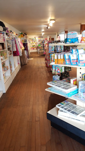 Gourmet Grocery Store «Social Goods: Toys, Taps, Cafe», reviews and photos, 500 E 1st St, Newberg, OR 97132, USA