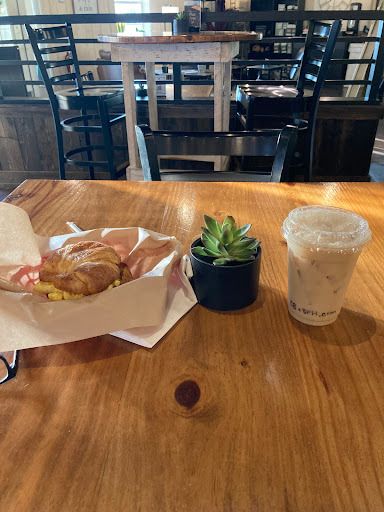 Cafe «Front Porch Cafe», reviews and photos, 932 W Maple St, Hartville, OH 44632, USA