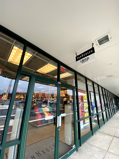 Shopping Mall «Jackson Premium Outlets», reviews and photos, 537 Monmouth Rd, Jackson, NJ 08527, USA