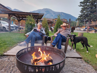 Rundle Mountain Lodge 1723 Bow Valley Trail, Canmore, AB T1W 2W1, Canada