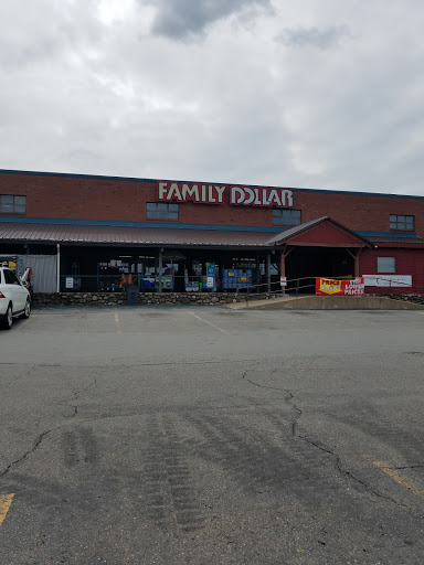 FAMILY DOLLAR, 901 Central St, Leominster, MA 01453, USA, 