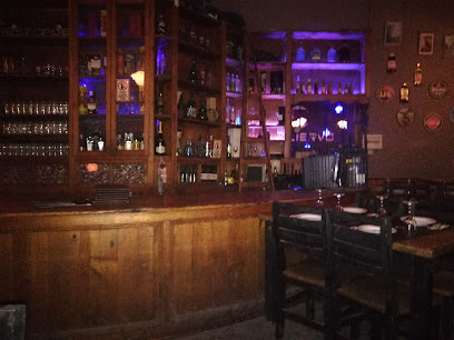 EL CUERVO BAR