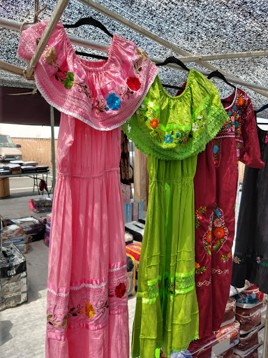 Drive-in Movie Theater «Van Buren Drive-In Theatre and Swap Meet», reviews and photos, 3035 Van Buren Boulevard, Riverside, CA 92503, USA