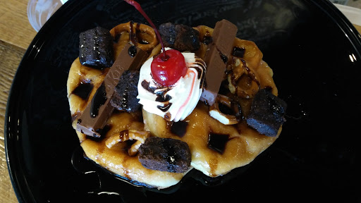 Donut Shop «Wake N Bake Donuts - Carolina Beach», reviews and photos, 1401 N Lake Park Blvd Suite 46, Carolina Beach, NC 28428, USA