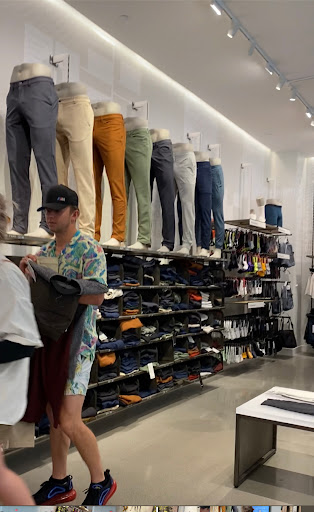 Sportswear Store «lululemon», reviews and photos, 8702 Keystone Crossing #21, Indianapolis, IN 46240, USA