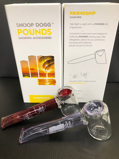 Tobacco Shop «So Cal Smoke Shop», reviews and photos, 15511 Devonshire St, Mission Hills, CA 91345, USA