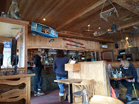 Atmosphère du Bar Restaurant La Falaise à Morzine - n°4