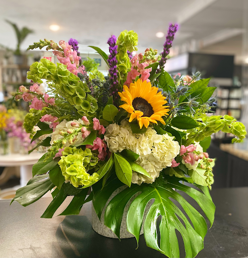 Florist «Crescent Floral & Gifts», reviews and photos, 2140 Wealthy St SE, Grand Rapids, MI 49506, USA