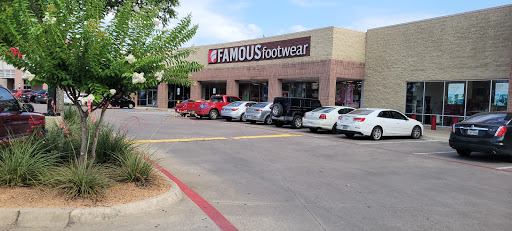 Office Supply Store «OfficeMax», reviews and photos, 2415 N Haskell Ave, Dallas, TX 75204, USA